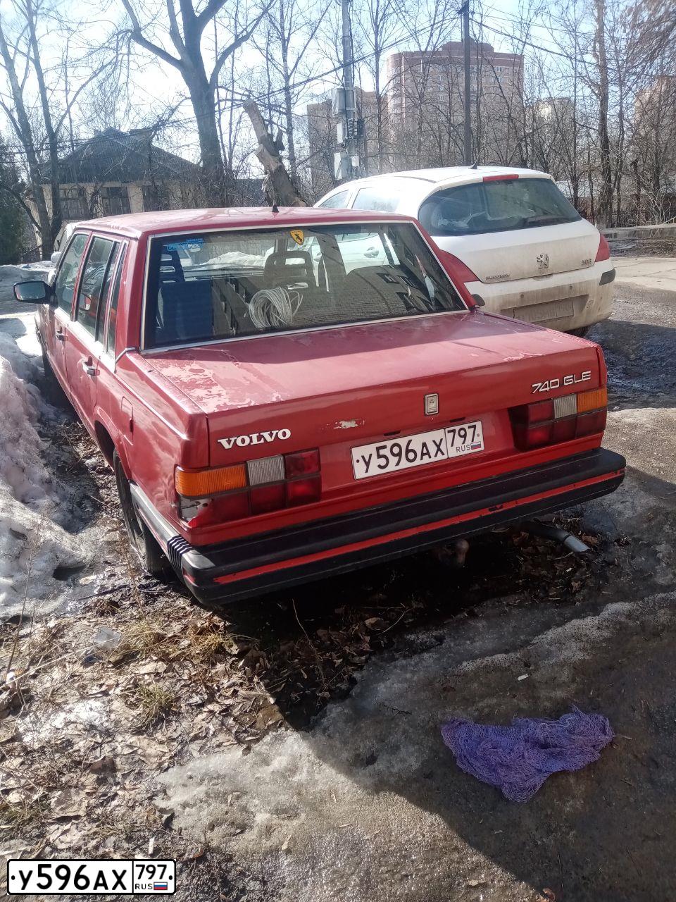 Фото автомобиля VOLVO 740, 1989 — госномер У596АХ797. Цвет: Красный