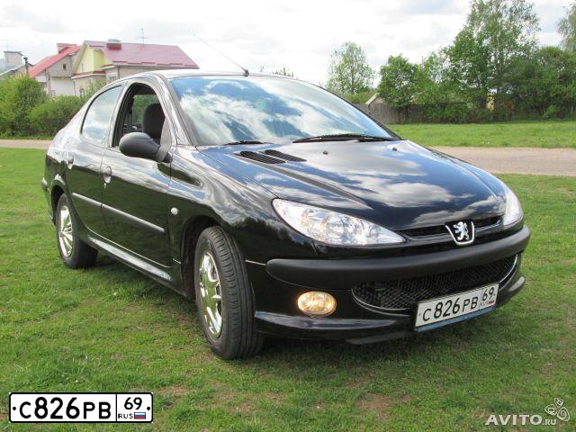 Фото автомобиля PEUGEOT 206, 2007 — госномер С826РВ69. Цвет: ЧЕРНЫЙ