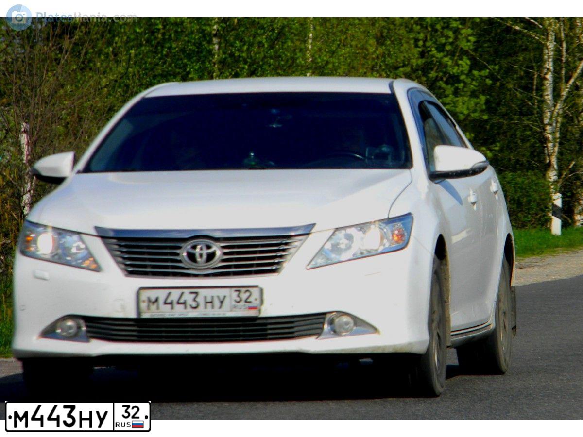 Фото автомобиля TOYOTA CAMRY, 2012 — госномер Н860ЕВ32. Цвет: БЕЛЫЙ