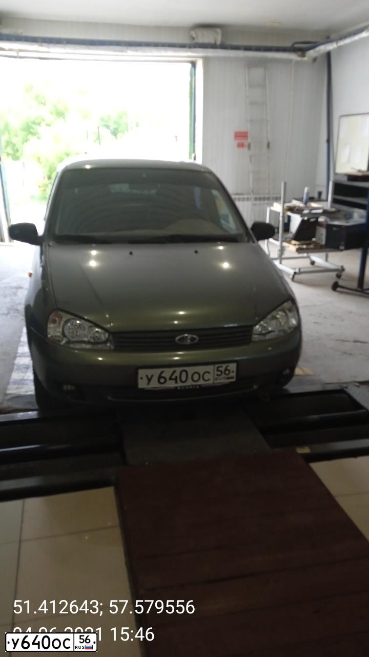 Фото автомобиля LADA KALINA, 2007 — госномер Е443АЕ156. Цвет: Темно-серый металлик
