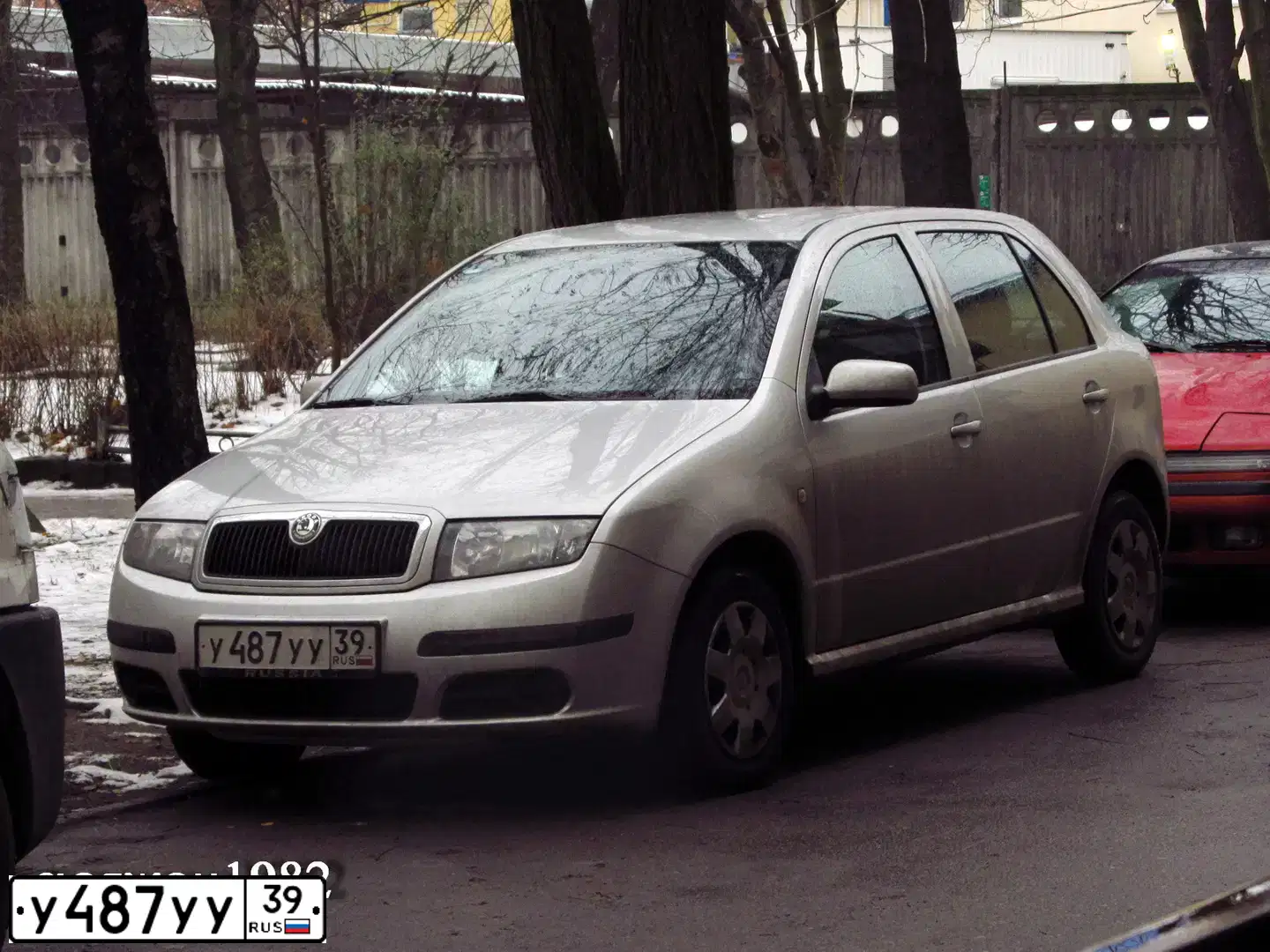 Фото автомобиля SKODA FABIA, 2007 — госномер У487УУ39. Цвет: СЕРЕБРИСТЫЙ