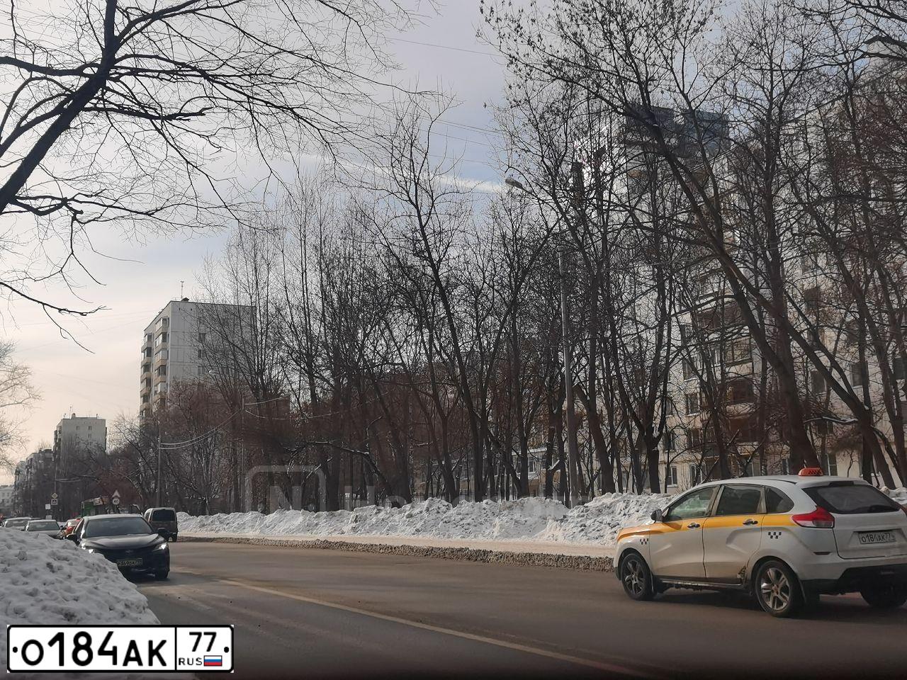 Фото автомобиля YAMAHA XVS1100А, 2006 — госномер О184АК77