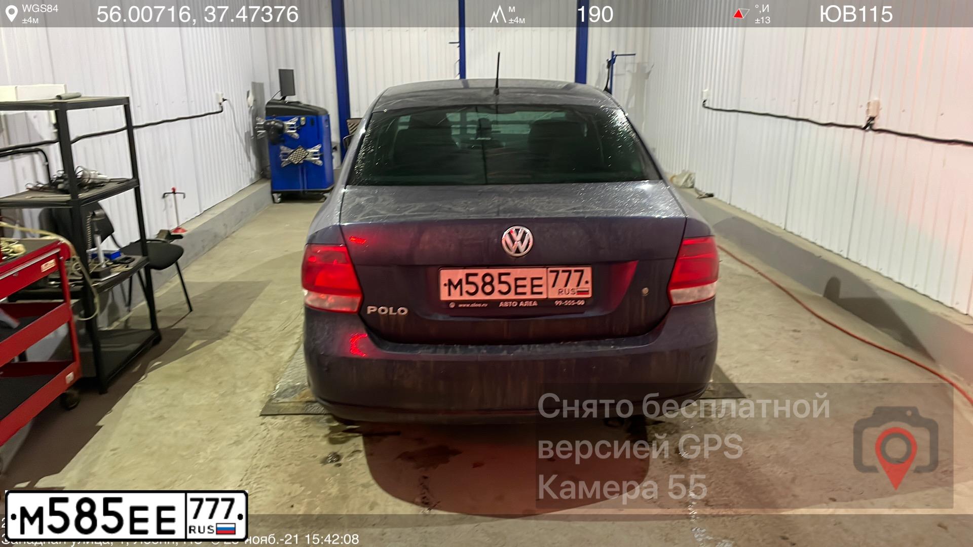 Фото автомобиля VOLKSWAGEN POLO, 2014 — госномер М585ЕЕ777. Цвет: СИНИЙ ТЕМНЫЙ