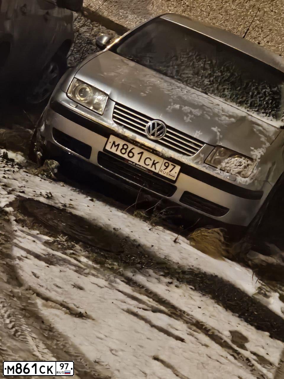 Фото автомобиля VOLKSWAGEN BORA, 2003 — госномер М861СК97. Цвет: СЕРЕБРИСТЫЙ