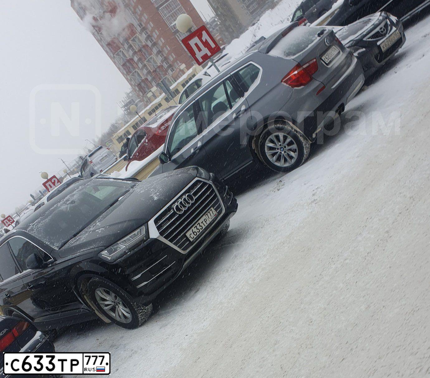Фото автомобиля AUDI Q7, 2016 — госномер С633ТР777. Цвет: ЧЕРНЫЙ