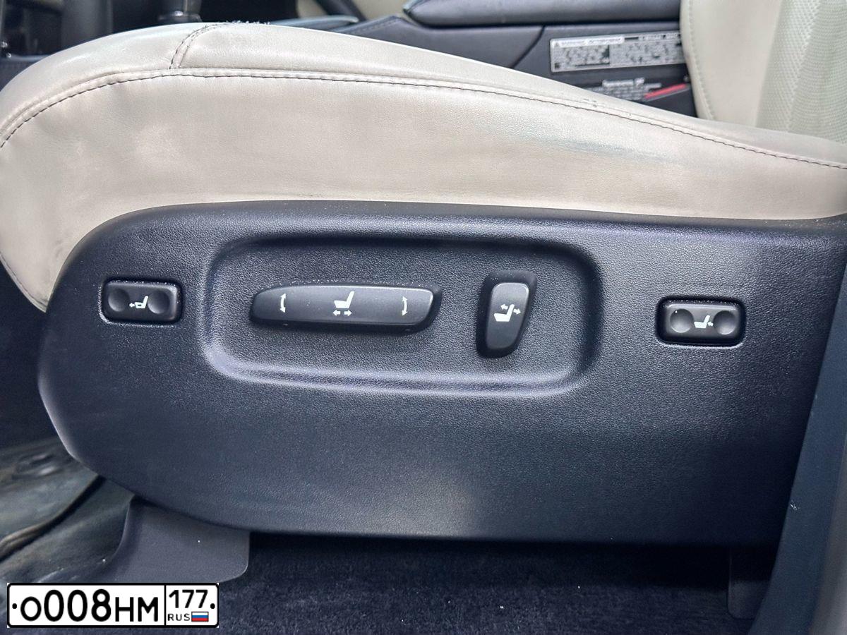 Фото автомобиля LEXUS LX, 2015 — госномер Р078ХТ198. Цвет: ЧЕРНЫЙ