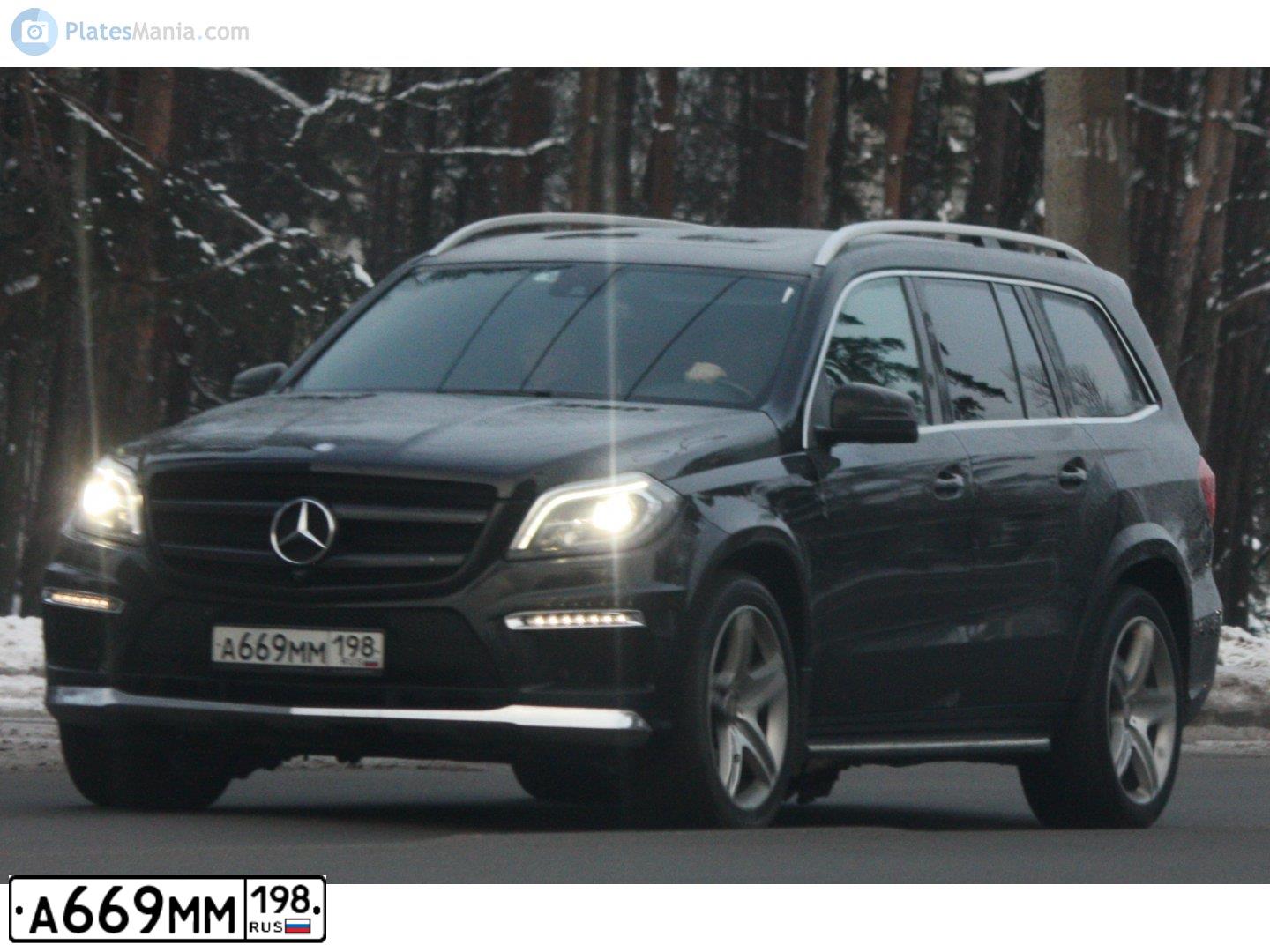 Фото автомобиля MERCEDES GL-KLASSE, 2015 — госномер А669ММ198. Цвет: ЧЕРНЫЙ