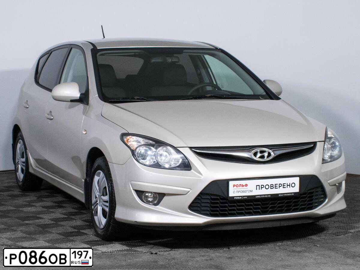 Фото автомобиля HYUNDAI I30, 2011 — госномер В431УР01. Цвет: БЕЖЕВЫЙ