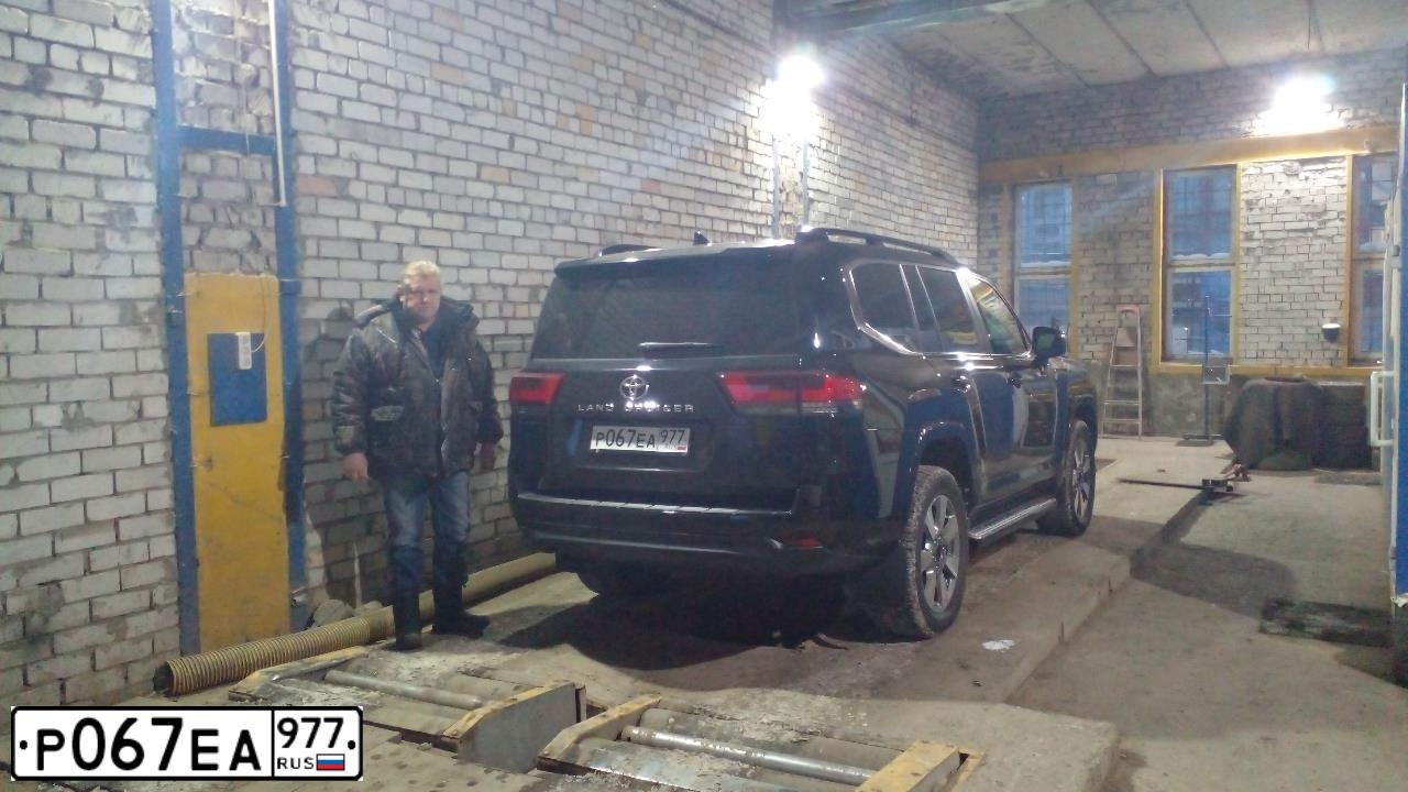 Фото автомобиля TOYOTA LAND CRUISER 300, 2023 — госномер К039РЕ797