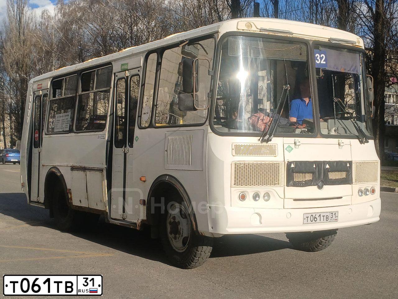 Фото автомобиля PAZ 3205, 2016 — госномер Т061ТВ31. Цвет: Белый