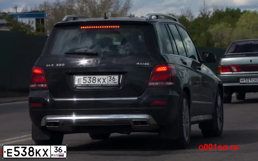 Фото автомобиля MERCEDES GLK-KLASSE, 2014 — госномер Е538КХ36. Цвет: ЧЕРНЫЙ