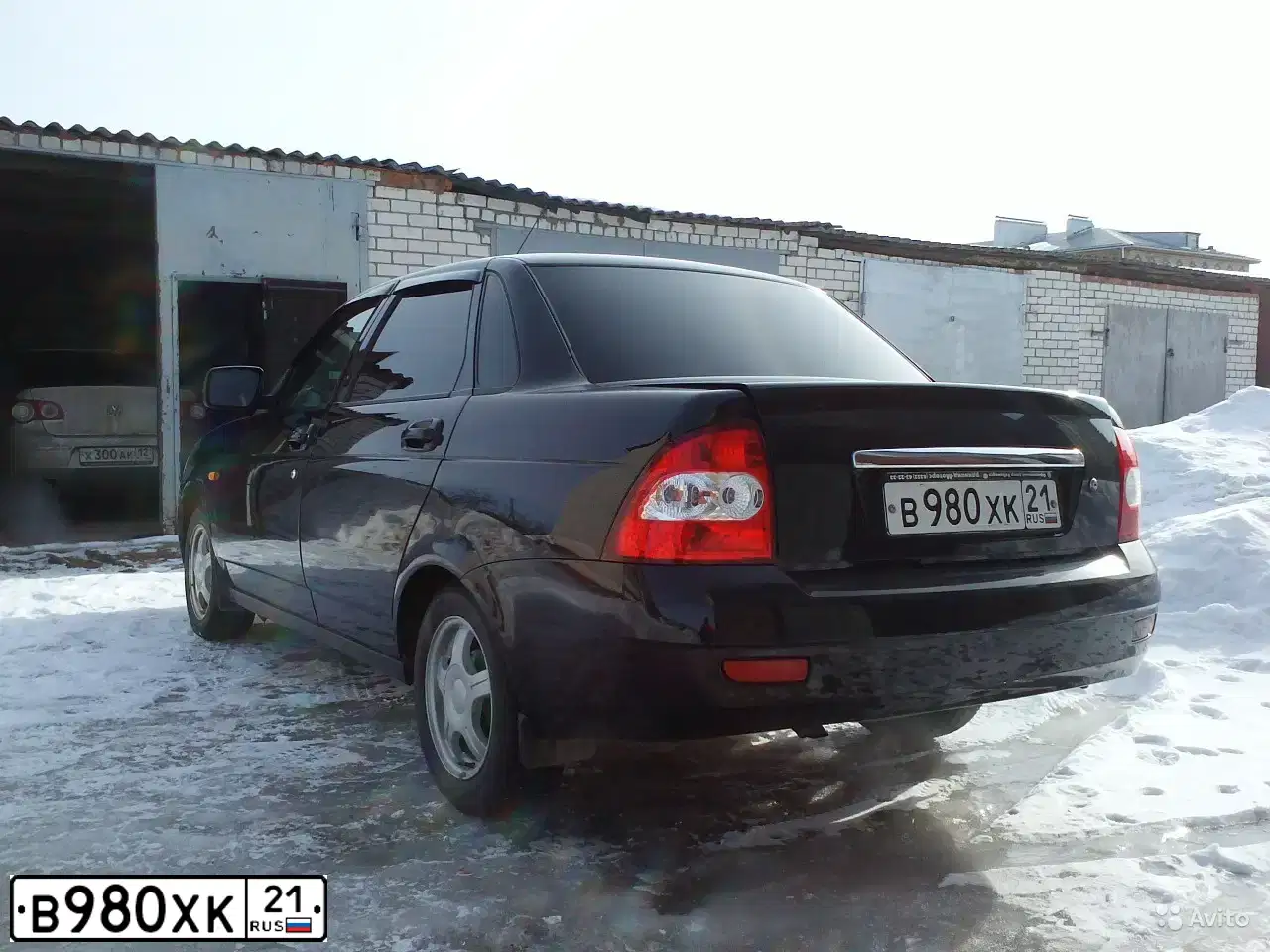 Фото автомобиля LADA 2170 PRIORA, 2013 — госномер М976ХС21. Цвет: СИНЕ-ЧЕРНЫЙ