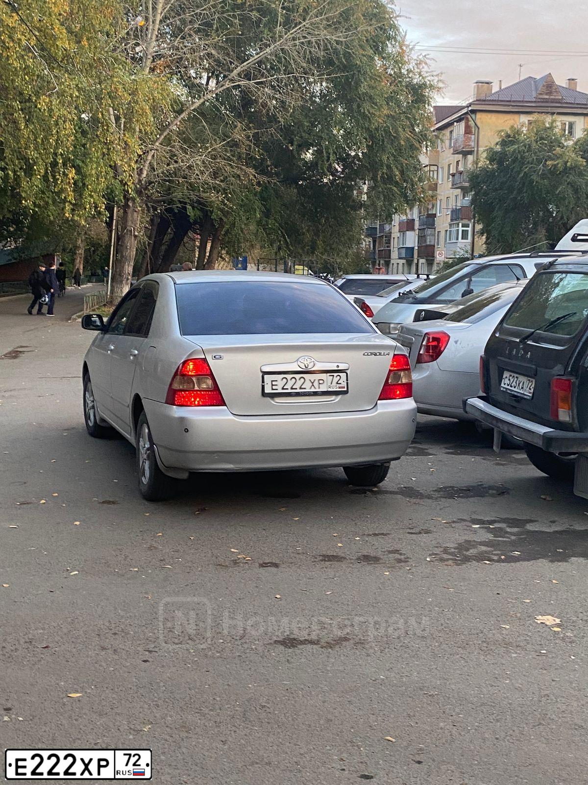 Фото автомобиля TOYOTA COROLLA, 2001 — госномер Е222ХР72