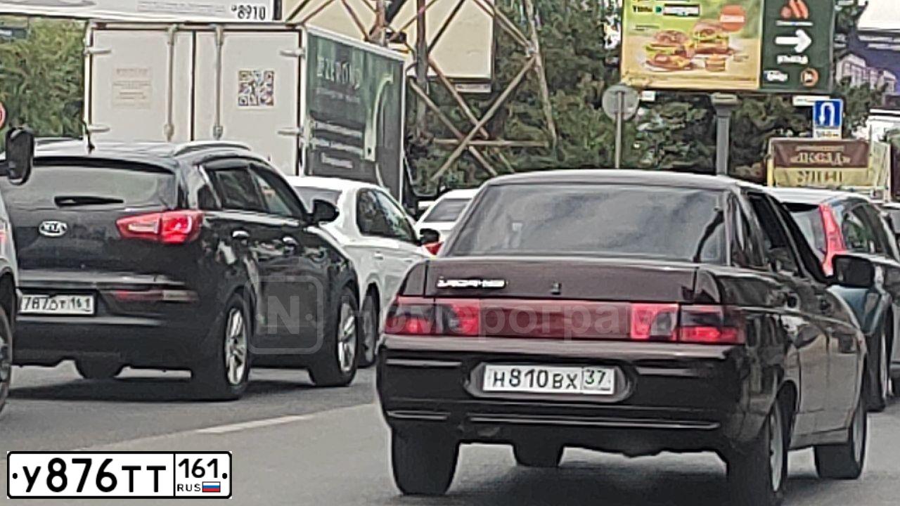 Фото автомобиля KIA RIO, 2018 — госномер У634СУ05. Цвет: БЕЛЫЙ ЖЕЛТЫЙ СЕРЫЙ
