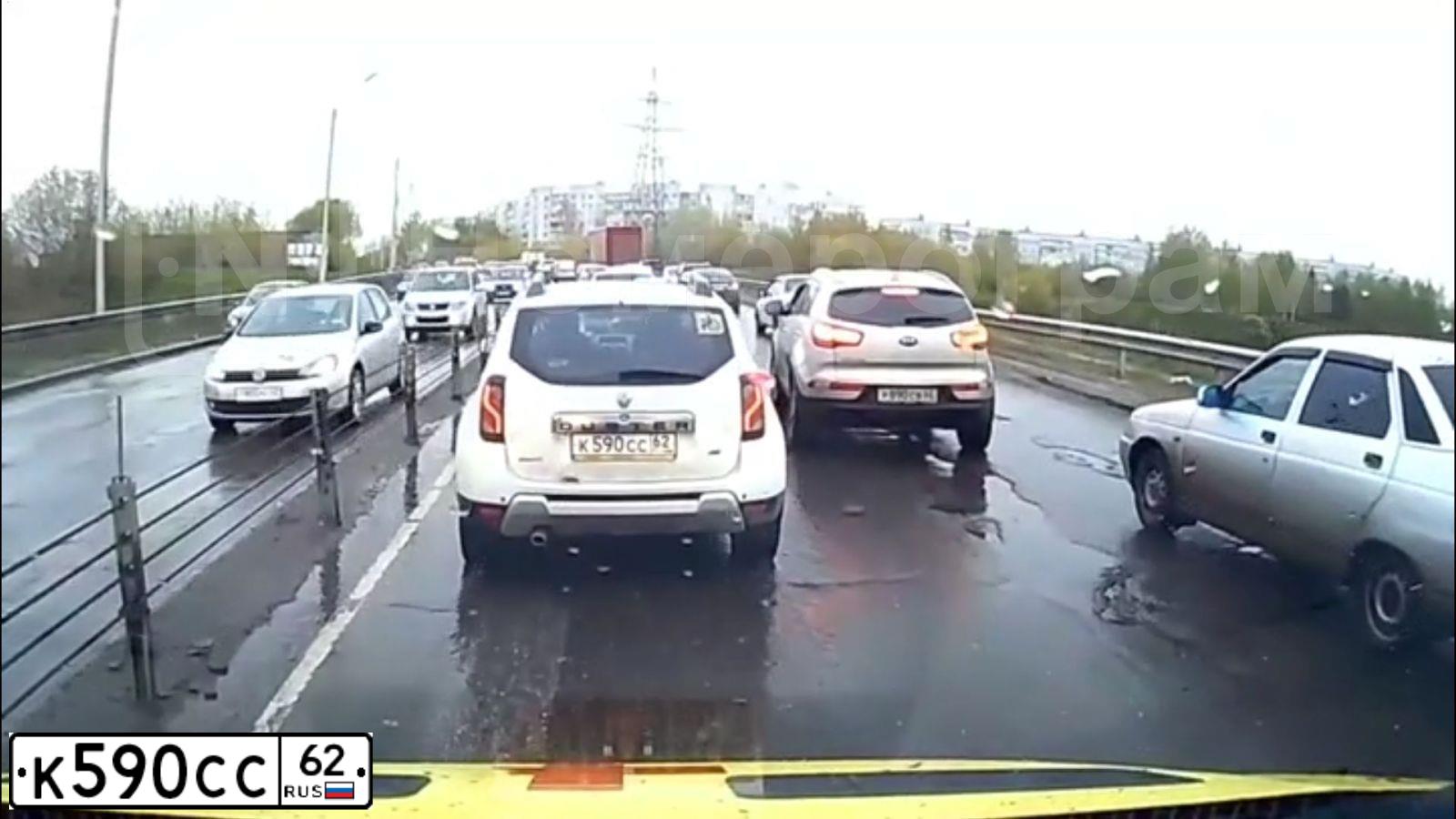 Фото автомобиля RENAULT DUSTER, 2017 — госномер К590СС62. Цвет: БЕЛЫЙ