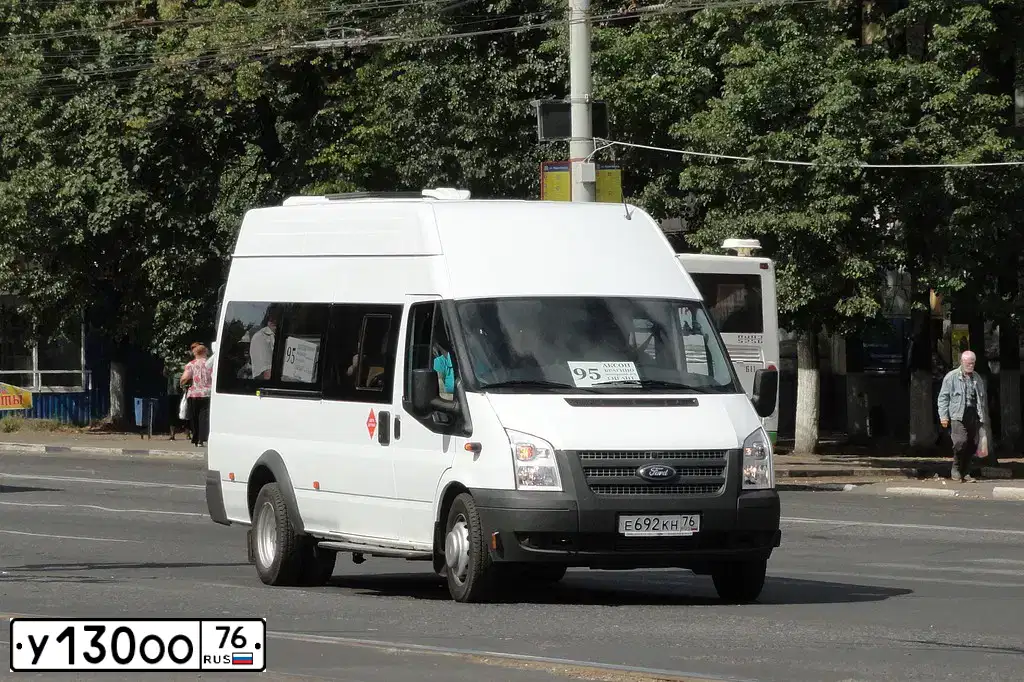 Фото автомобиля FORD TRANSIT, 2012 — госномер Н667АА790. Цвет: Белый