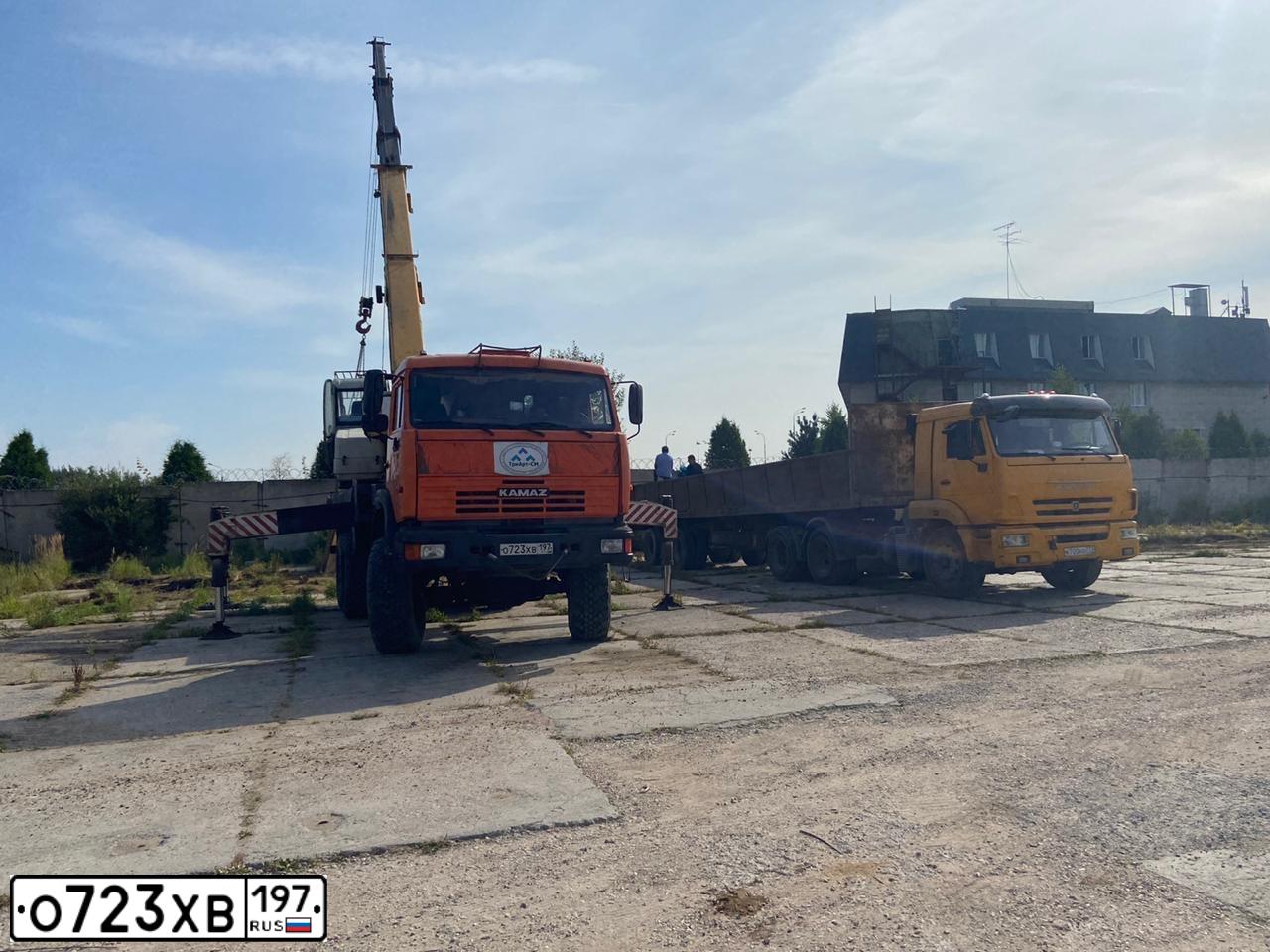 Фото автомобиля KAMAZ 43118 /6X6/, 2012 — госномер О723ХВ197. Цвет: Оранжевый