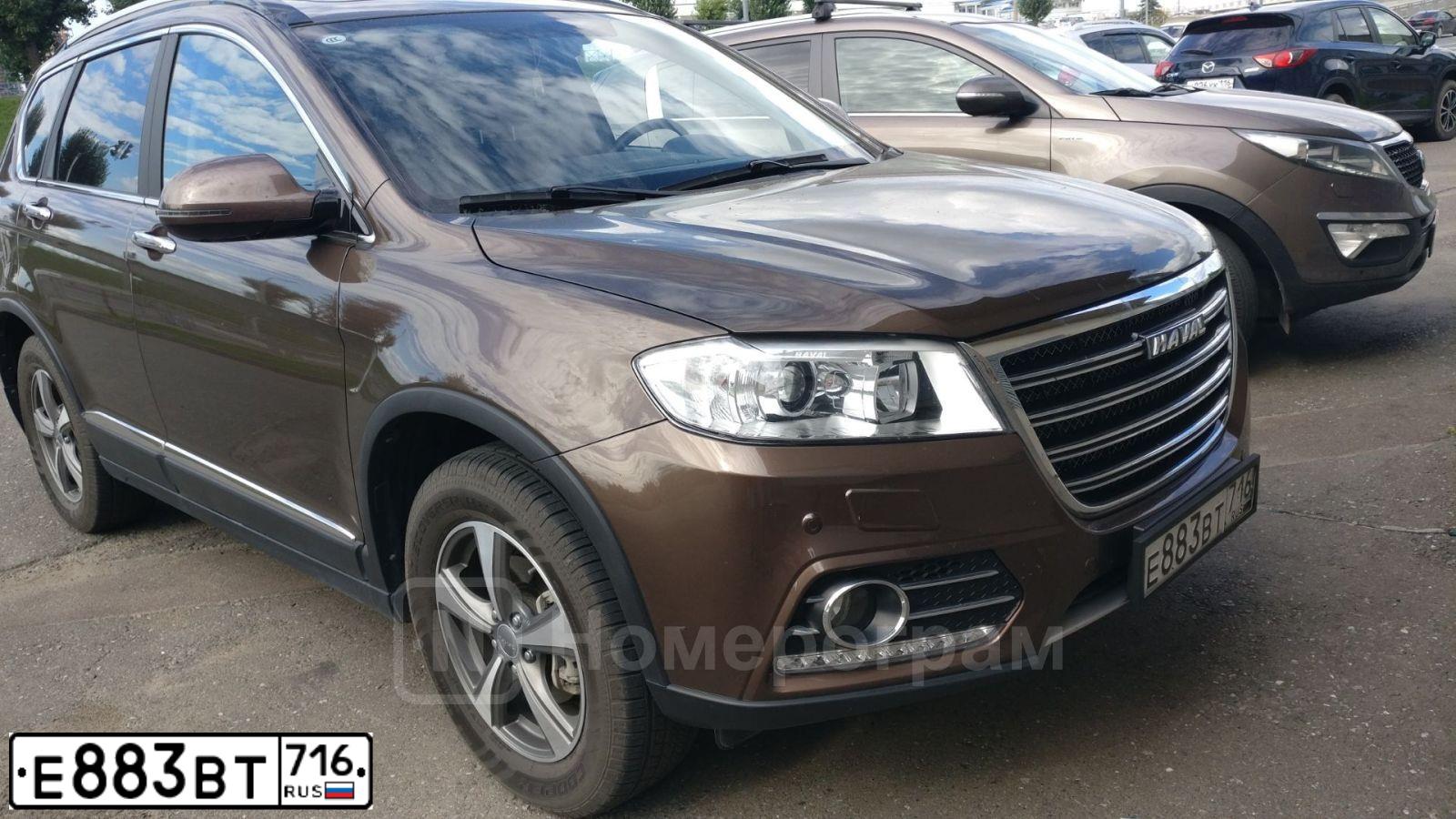 Фото автомобиля HAVAL H6, 2019 — госномер Е883ВТ716. Цвет: Коричневый