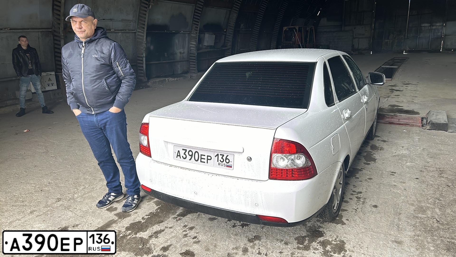 Фото автомобиля LADA 2170 PRIORA, 2013 — госномер Р503МХ48. Цвет: Белый