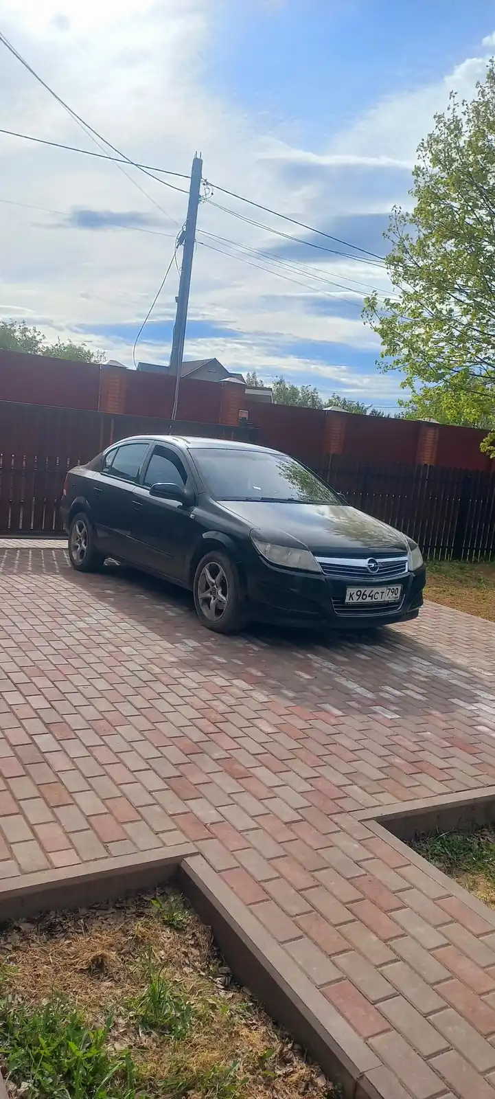 Фото автомобиля OPEL ASTRA, 2008 — госномер С274ММ40. Цвет: ЧЕРНЫЙ