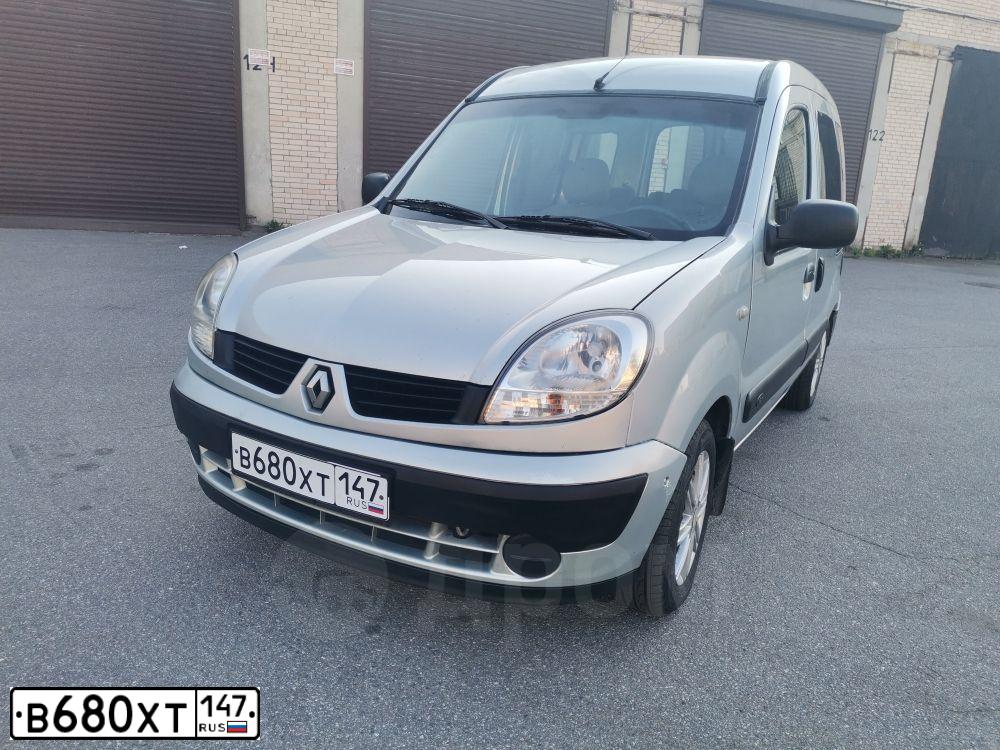 Фото автомобиля RENAULT KANGOO, 2006 — госномер Р304УУ47. Цвет: Серебристый