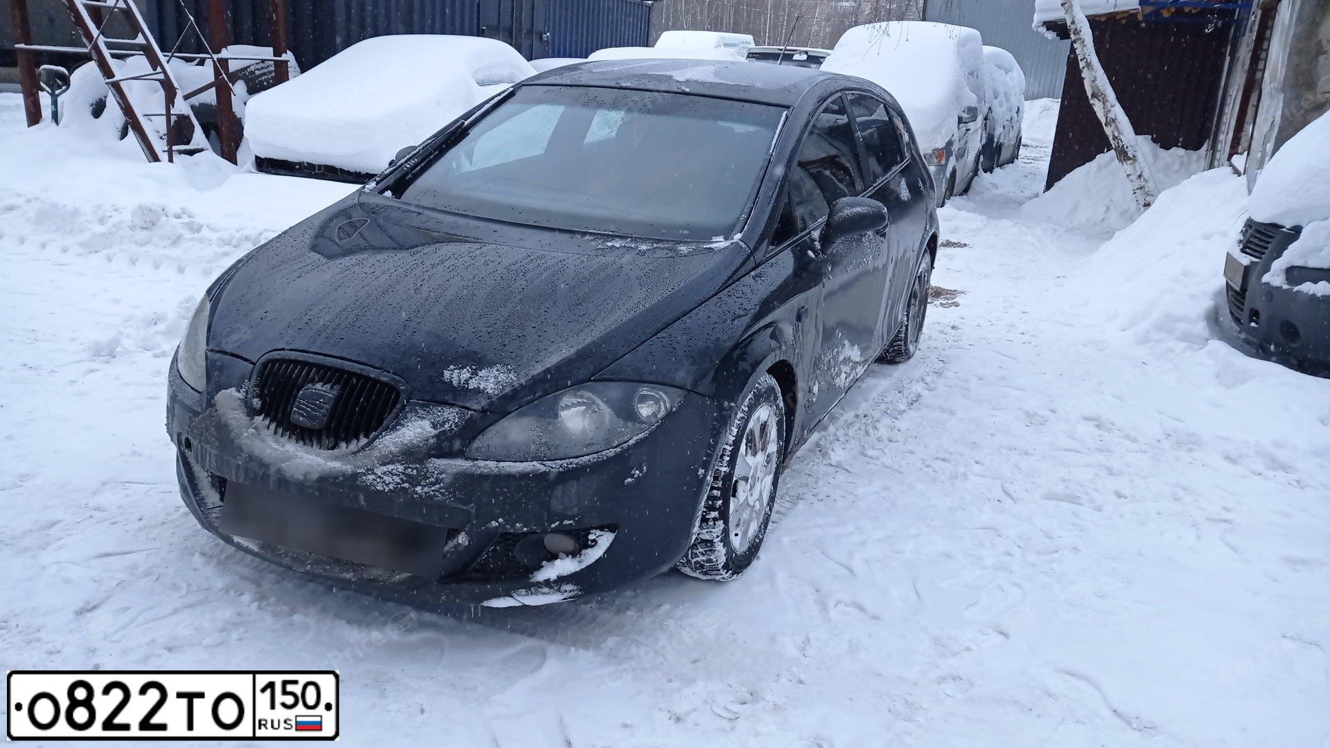 Фото автомобиля SEAT LEON, 2008 — госномер Н303АЕ790. Цвет: ЧЕРНЫЙ