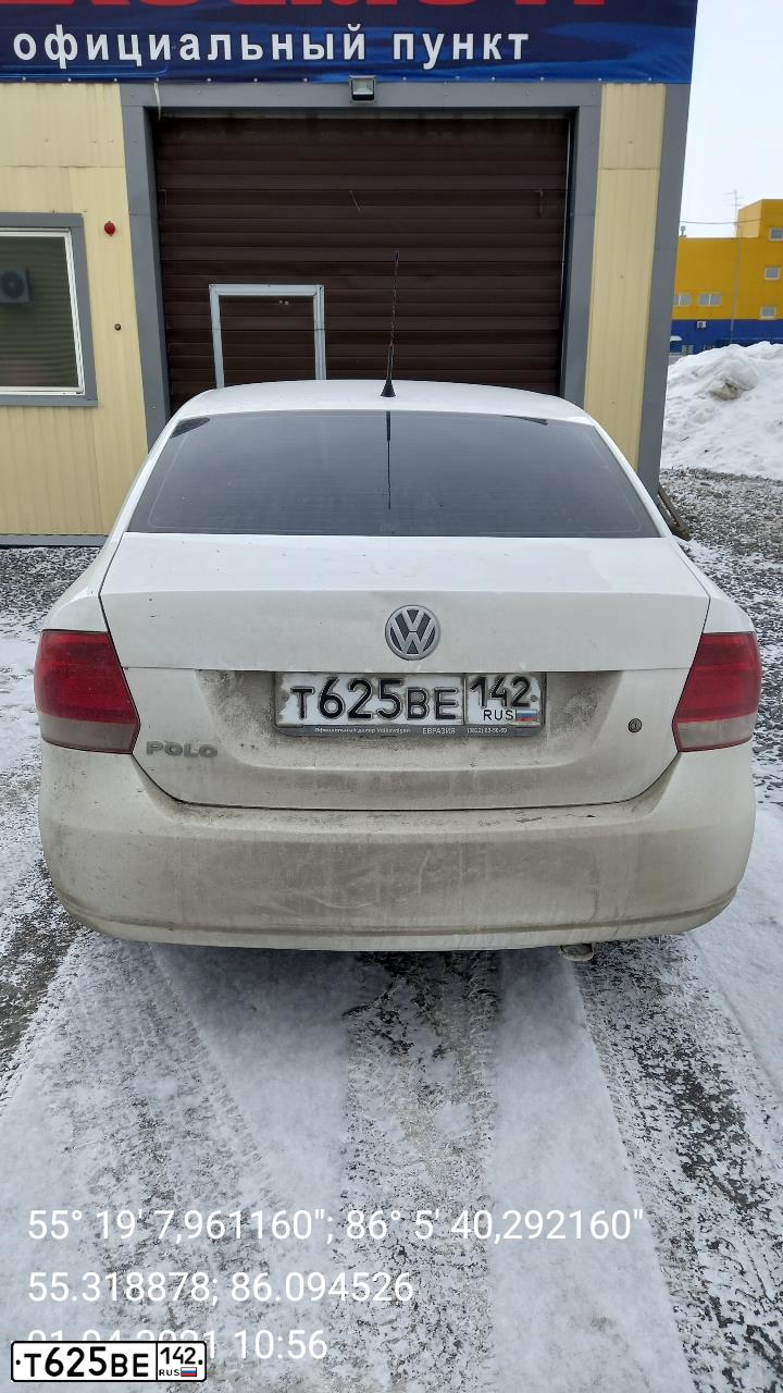 Фото автомобиля VOLKSWAGEN POLO, 2012 — госномер Р010РВ142. Цвет: Белый