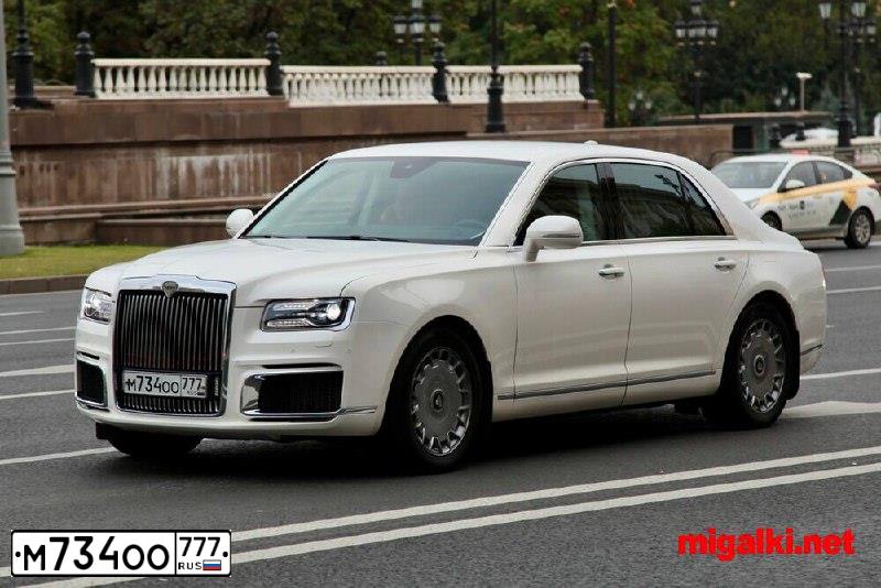 Фото автомобиля AURUS SENAT, 2021 — госномер М734ОО777. Цвет: Белый