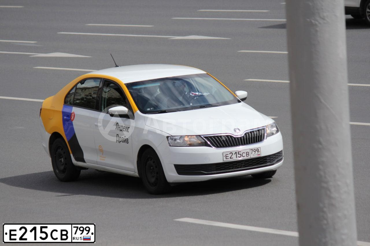 Фото автомобиля SKODA RAPID, 2019 — госномер Х255УТ72. Цвет: БЕЛЫЙ