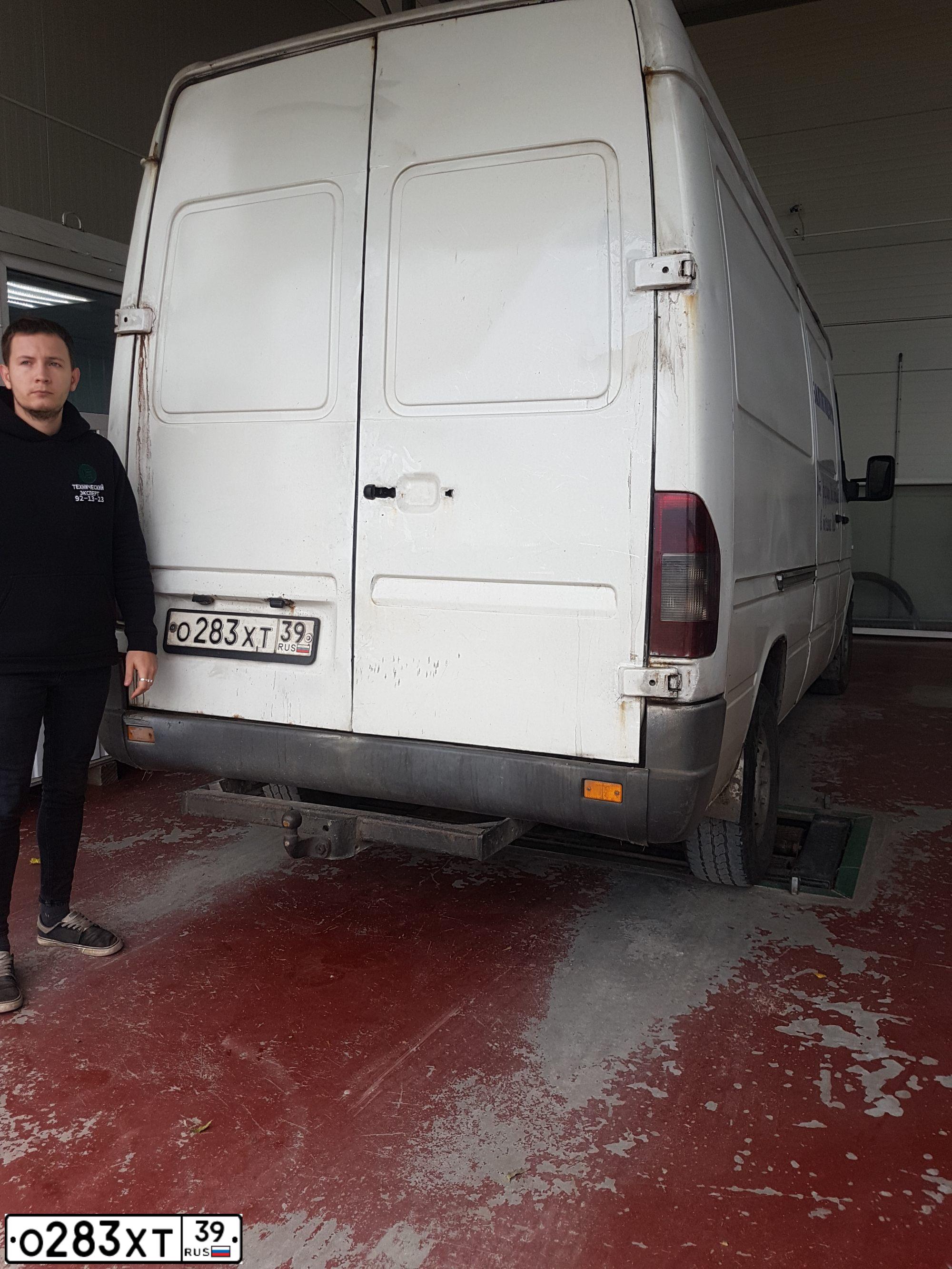 Фото автомобиля MERCEDES SPRINTER, 2005 — госномер О283ХТ39. Цвет: БЕЛЫЙ
