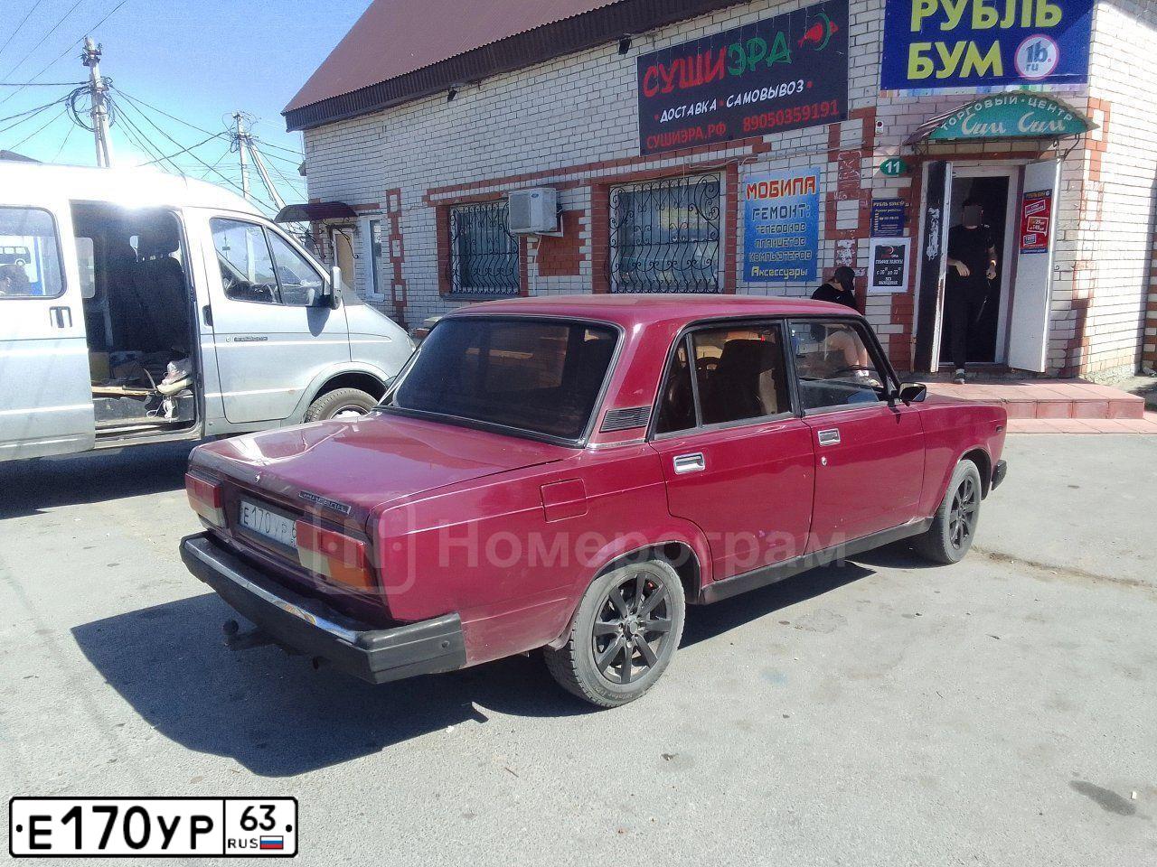 Фото автомобиля LADA 2107, 2000 — госномер Е170УР63. Цвет: ТЕМНО-БОРДОВЫЙ
