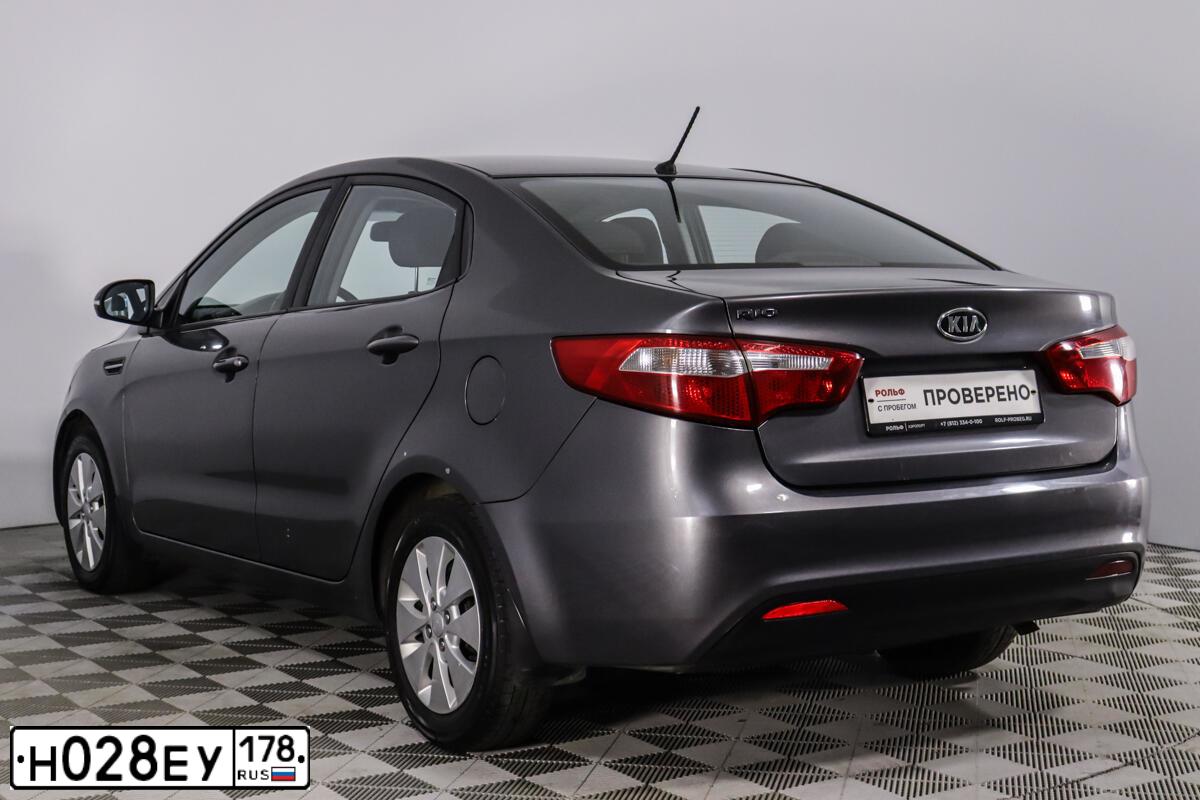 Фото автомобиля KIA RIO, 2012 — госномер А624ТО147. Цвет: СЕРЫЙ