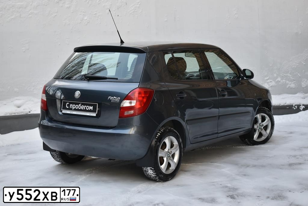 Фото автомобиля SKODA FABIA, 2007 — госномер Р016МС790. Цвет: ТЕМНО-СЕРЫЙ