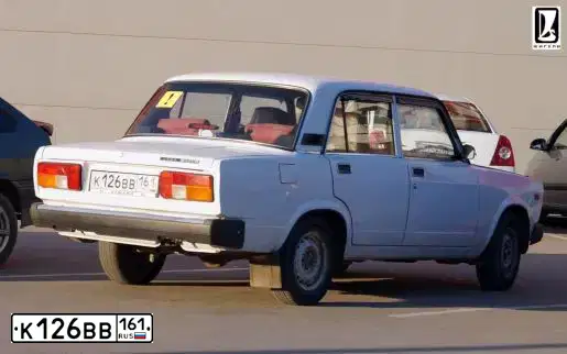 Фото автомобиля LADA 2105, 2008 — госномер К126ВВ161. Цвет: ЯРКО-БЕЛЫЙ