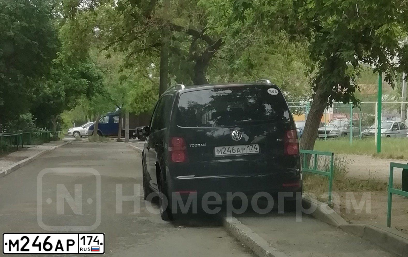 Фото автомобиля RENAULT LOGAN, 2011 — госномер М246АР174. Цвет: БЕЖЕВЫЙ