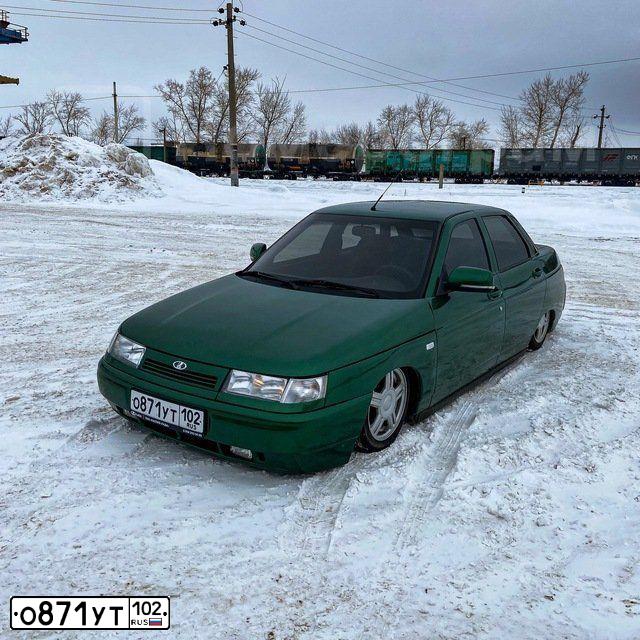 Фото автомобиля LADA 2110, 2000 — госномер О871УТ102. Цвет: СЕРЕБРИСТО-ЯРКО-ЗЕЛЕНЫЙ