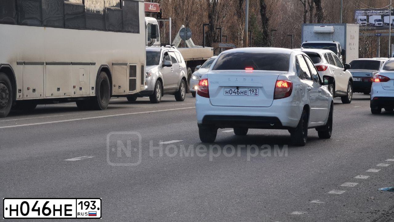 Фото автомобиля VAZ LADA GRANTA 219040, 2023 — госномер Н046НЕ193. Цвет: Белый