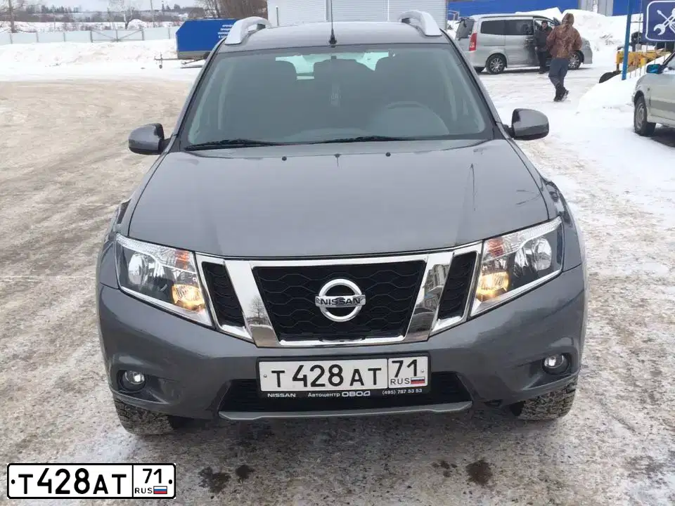 Фото автомобиля NISSAN TERRANO, 2016 — госномер Н393ОМ750. Цвет: СЕРЫЙ
