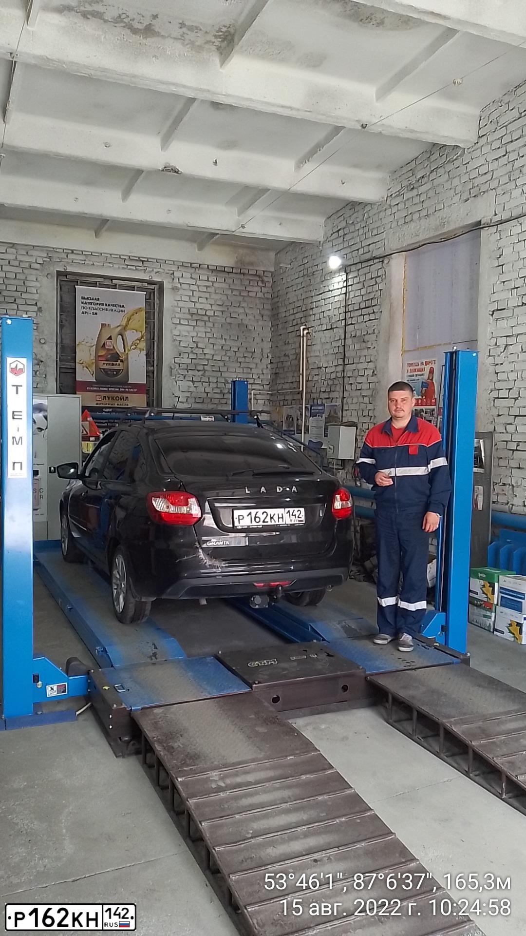 Фото автомобиля LADA 2191 GRANTA, 2019 — госномер Р162КН142. Цвет: ЧЕРНЫЙ