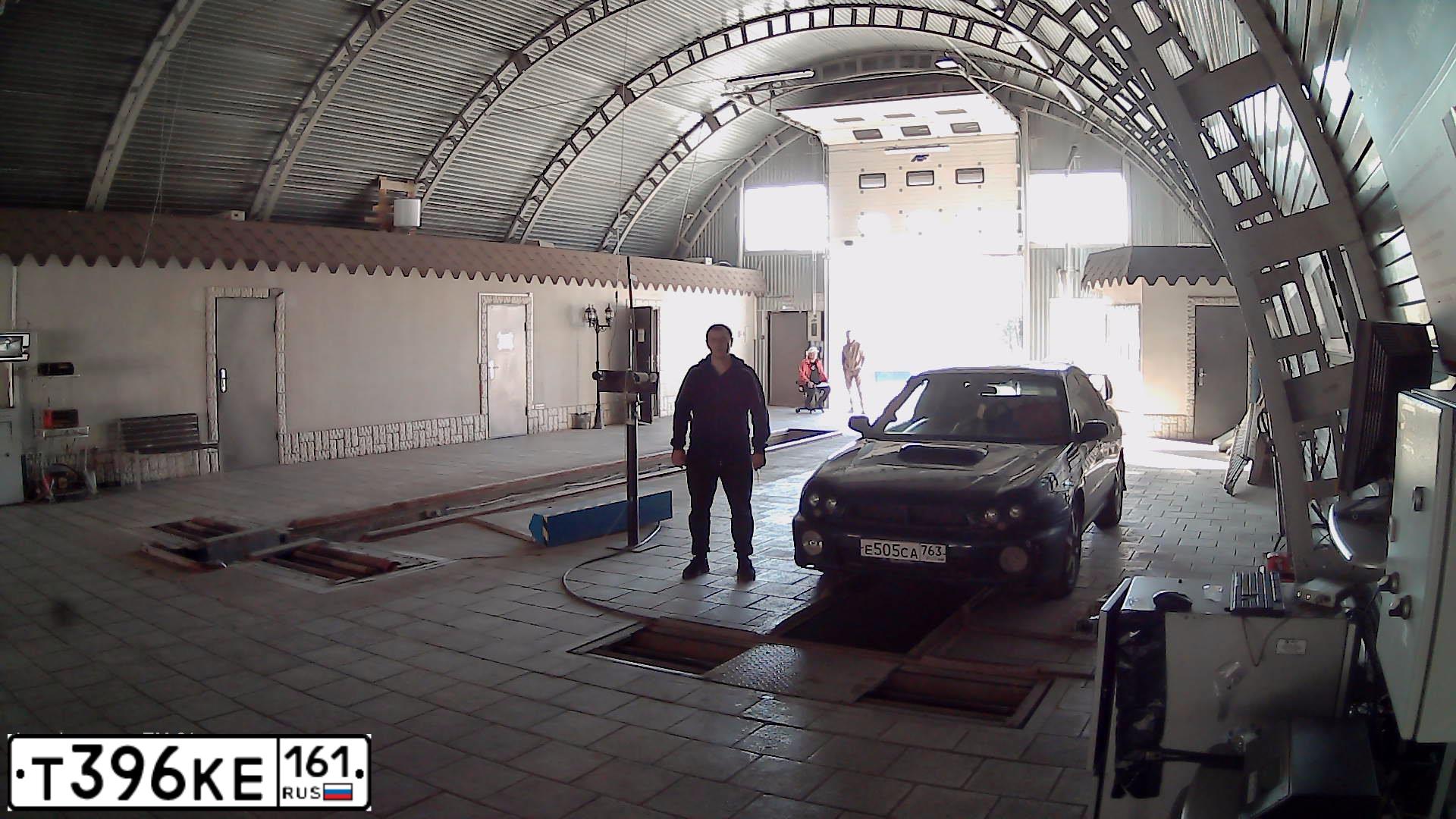 Фото автомобиля SUBARU IMPREZA, 2001 — госномер Т396КЕ161. Цвет: синий