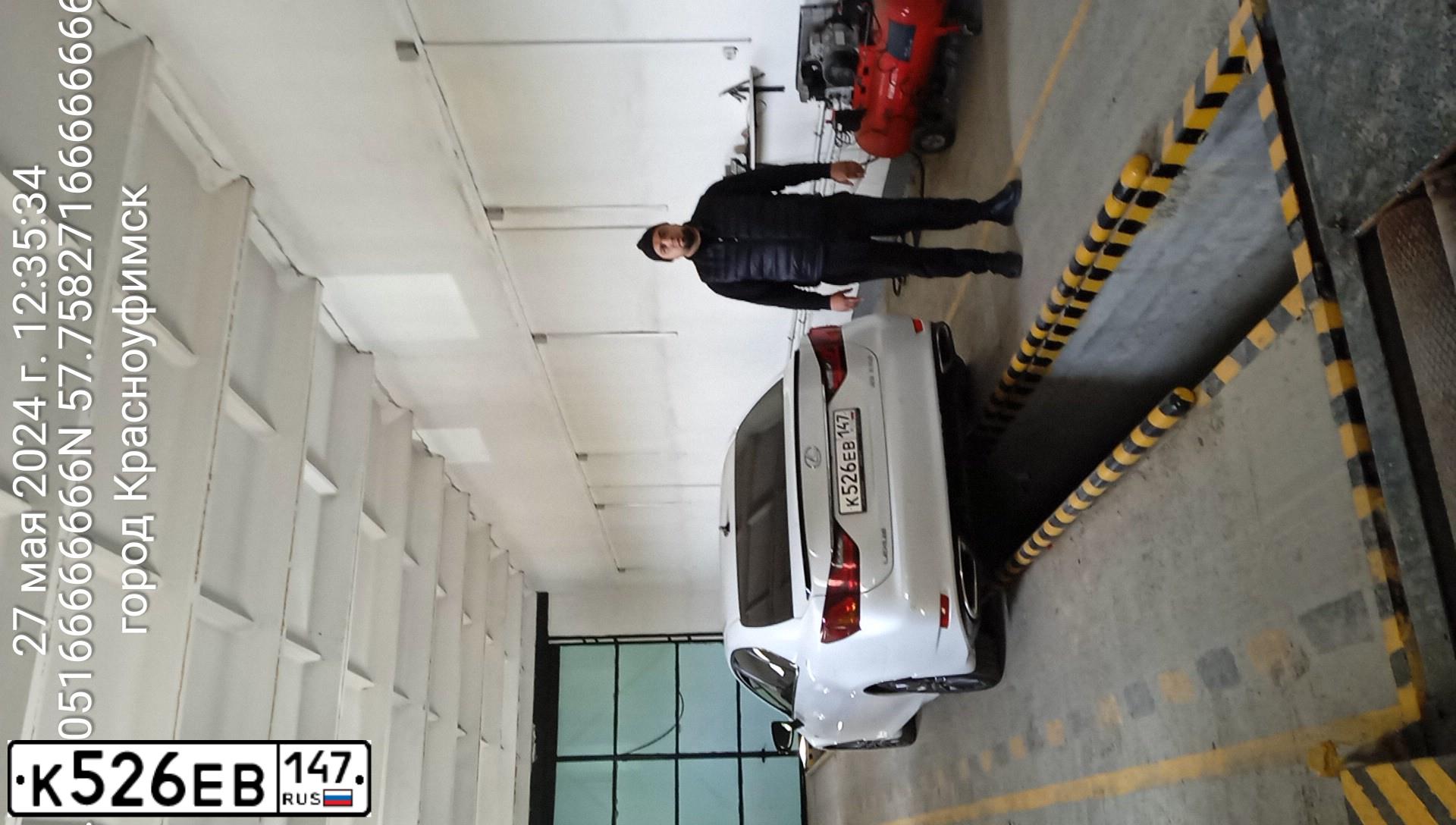 Фото автомобиля LEXUS GS, 2012 — госномер К526ЕВ147