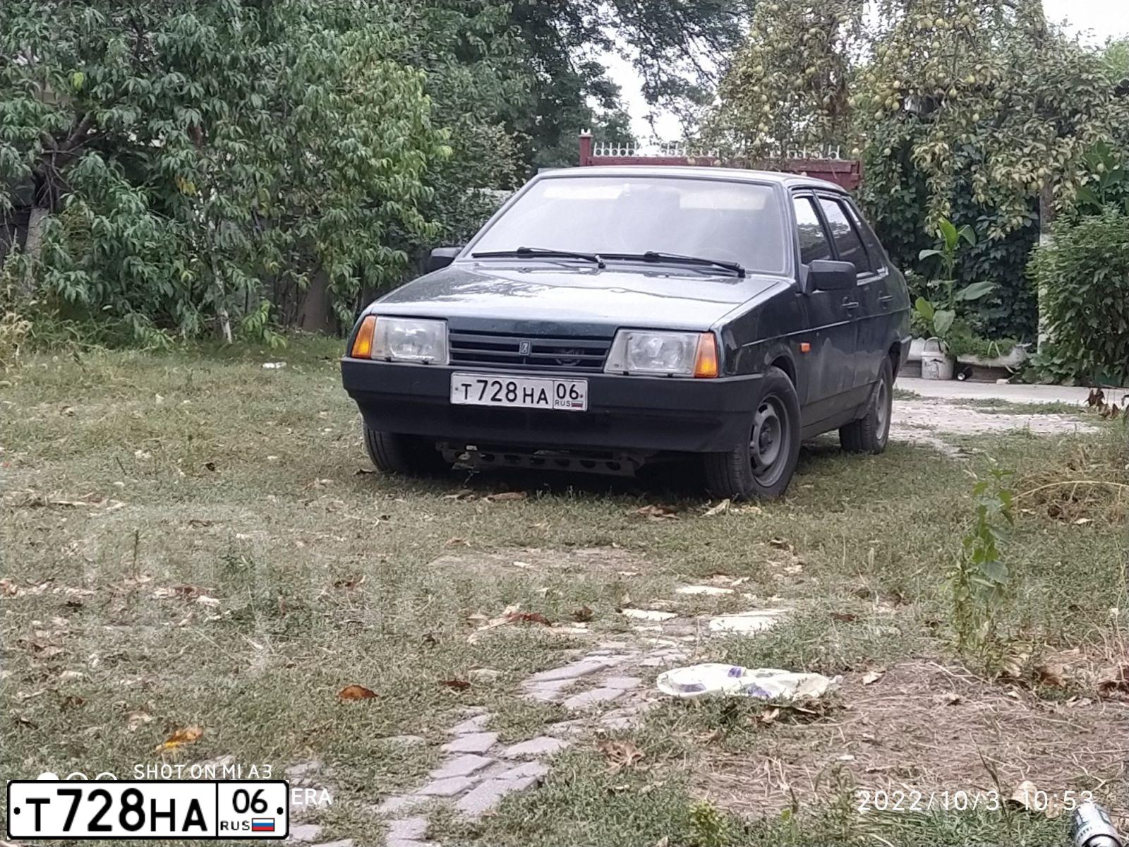 Фото автомобиля LADA 2109 SAMARA, 2002 — госномер Т728НА06. Цвет: Темно-зеленый