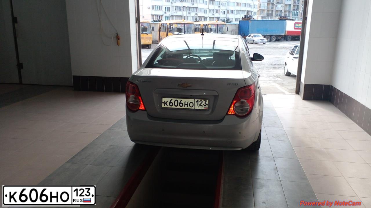 Фото автомобиля CHEVROLET KL1T AVEO, 2014 — госномер К606НО123. Цвет: СЕРЕБРИСТЫЙ МЕТАЛЛИК