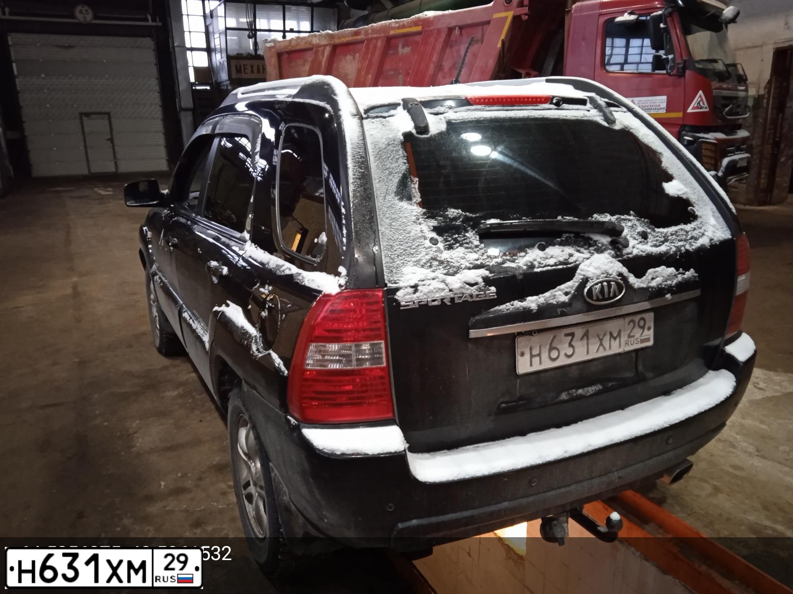 Фото автомобиля KIA SPORTAGE, 2007 — госномер В110ТА177. Цвет: ЧЕРНЫЙ