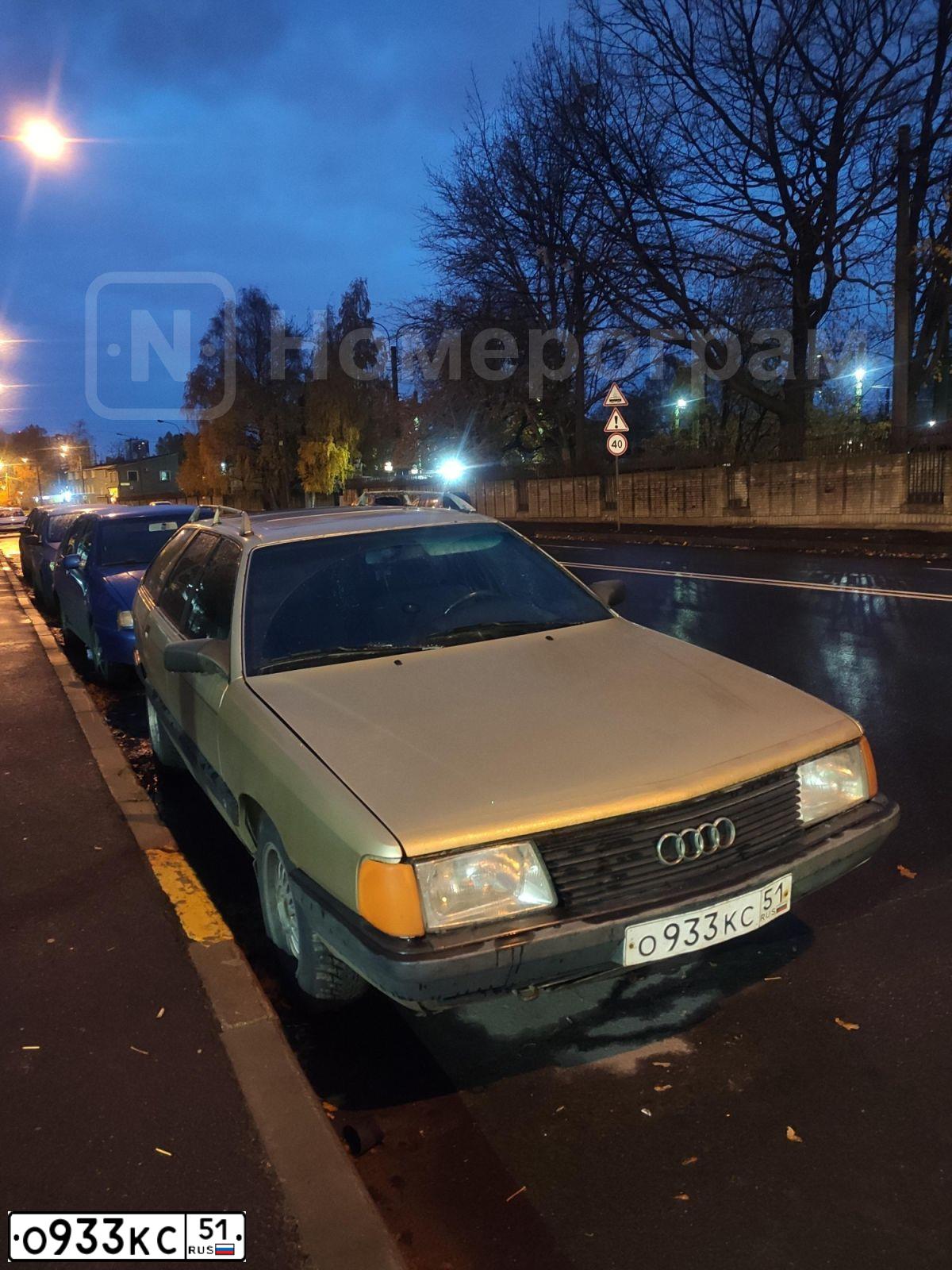 Фото автомобиля AUDI 100, 1990 — госномер О933КС51. Цвет: ЗОЛОТИСТЫЙ
