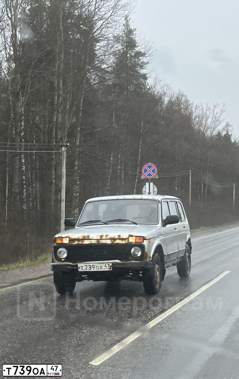 Фото автомобиля LADA 2131 NIVA, 2010 — госномер Т739ОА47. Цвет: БЕЛЫЙ