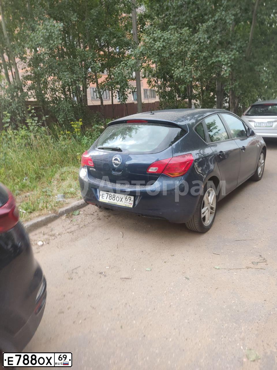 Фото автомобиля OPEL ASTRA, 2012 — госномер Е788ОХ69. Цвет: СИНИЙ МЕТАЛЛИК