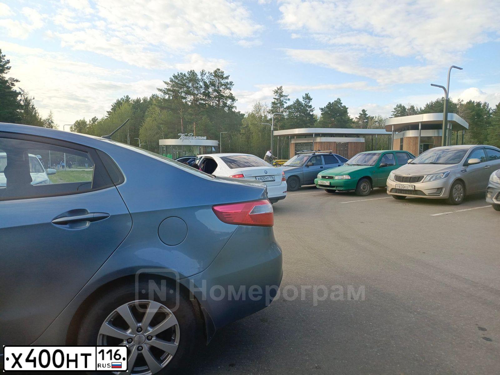 Фото автомобиля SKODA OCTAVIA, 2016 — госномер Х400НТ116. Цвет: Белый