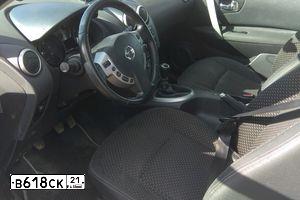 Фото автомобиля NISSAN QASHQAI, 2008 — госномер В618СК21. Цвет: СЕРЫЙ