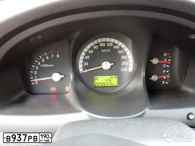 Фото автомобиля KIA SPORTAGE, 2005 — госномер В937РВ190. Цвет: ЧЕРНЫЙ